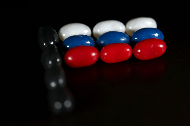 800px-Russian_flag_made_with_candy