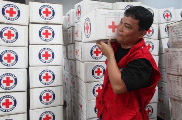 voluntarios-y-suministros-filipinas